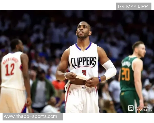 孙兴慜携快船定制球衣展现笑容梦幻联动引发球迷热议